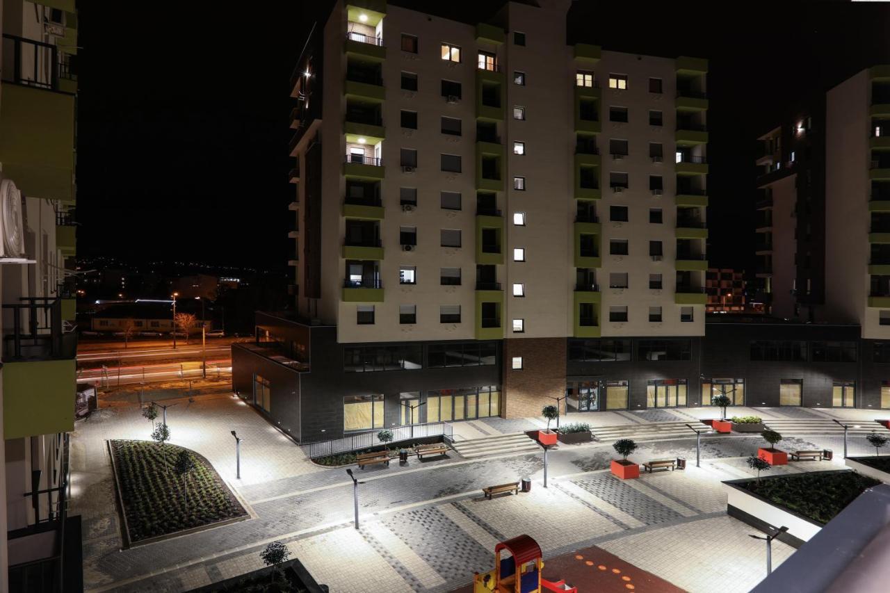 Apartment Promenada Avenija โนวีซาด ภายนอก รูปภาพ