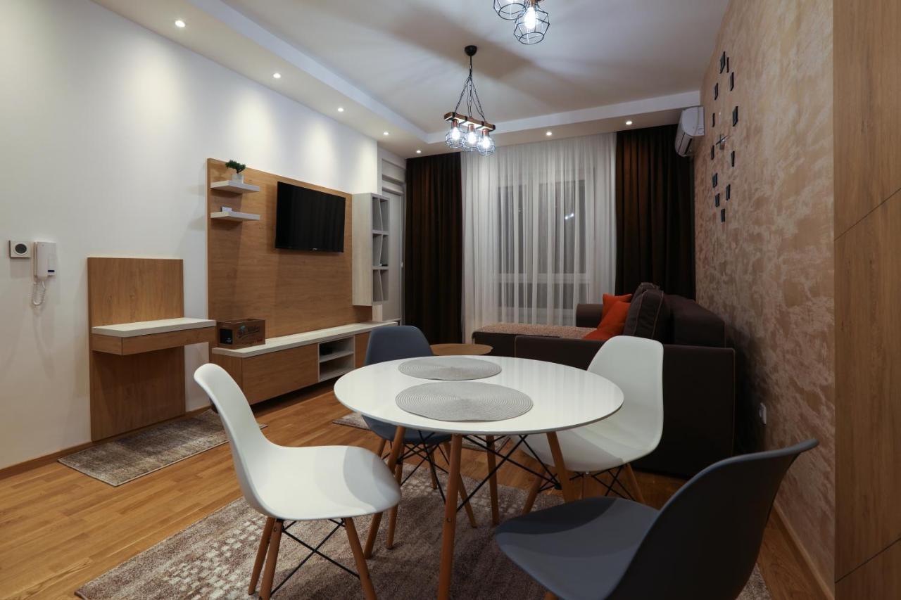 Apartment Promenada Avenija โนวีซาด ภายนอก รูปภาพ