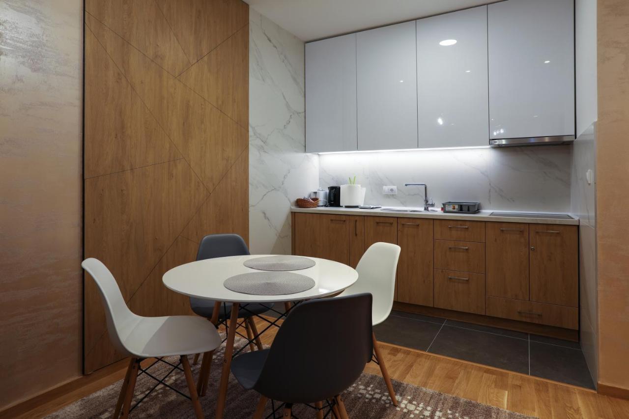 Apartment Promenada Avenija โนวีซาด ภายนอก รูปภาพ