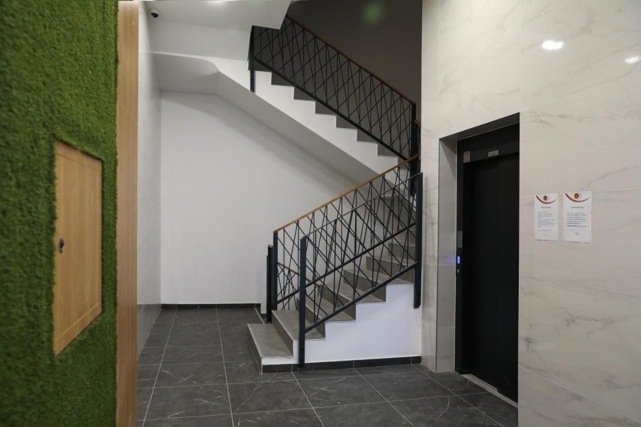 Apartment Promenada Avenija โนวีซาด ภายนอก รูปภาพ