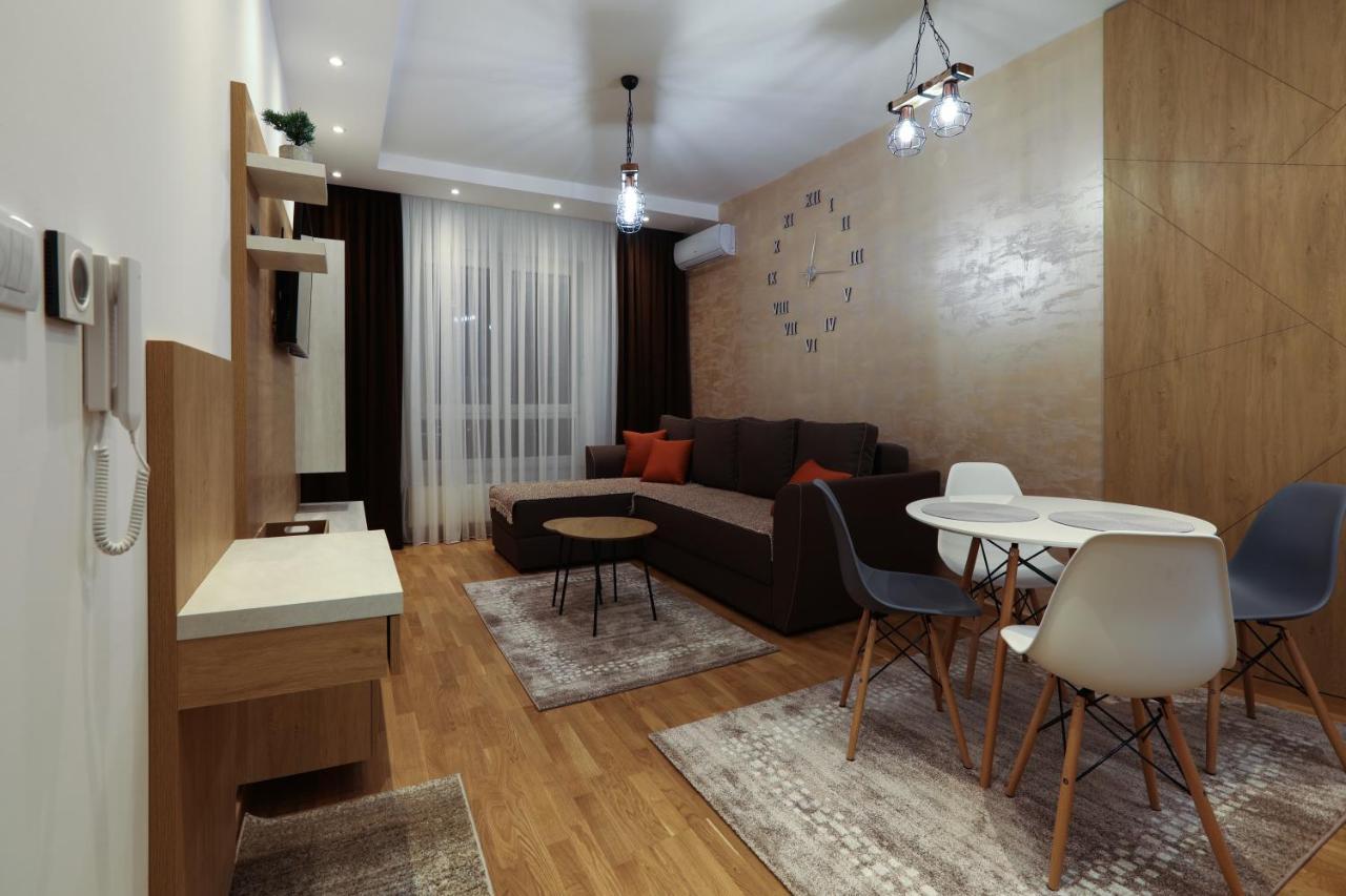 Apartment Promenada Avenija โนวีซาด ภายนอก รูปภาพ